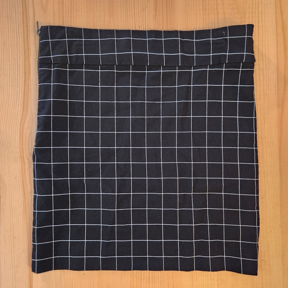 Guess BW checkered Skirt